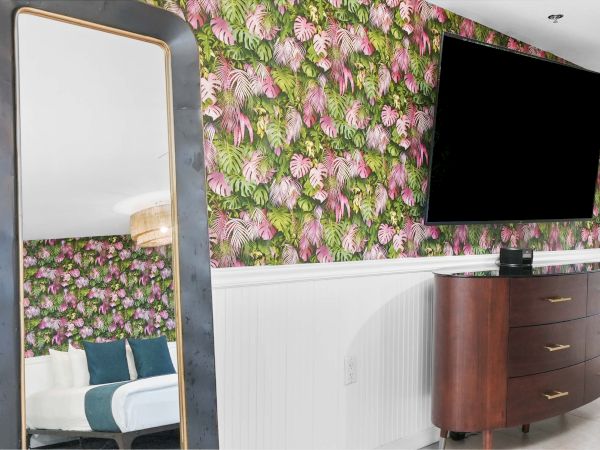 Whitelaw Hotel